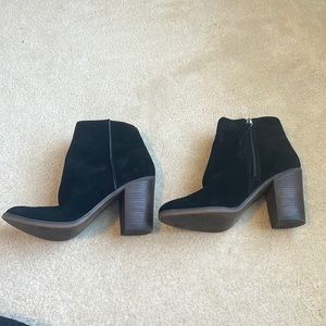 ALDO black suede boots with Brown wooden heel